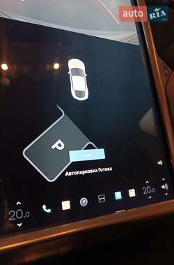 Ліфтбек Tesla Model S 2015 в 