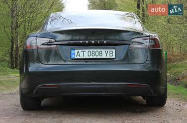 Лифтбек Tesla Model S 2015 в 