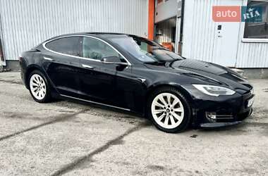 Лифтбек Tesla Model S 2017 в 