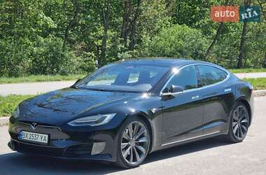 Ліфтбек Tesla Model S 2017 в 