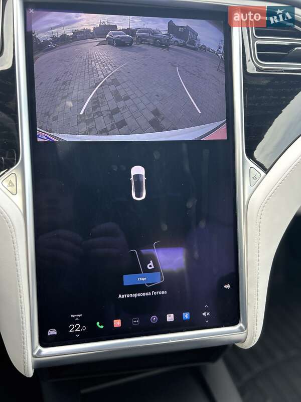 Лифтбек Tesla Model S 2017 в Львове