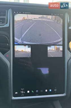 Лифтбек Tesla Model S 2018 в 