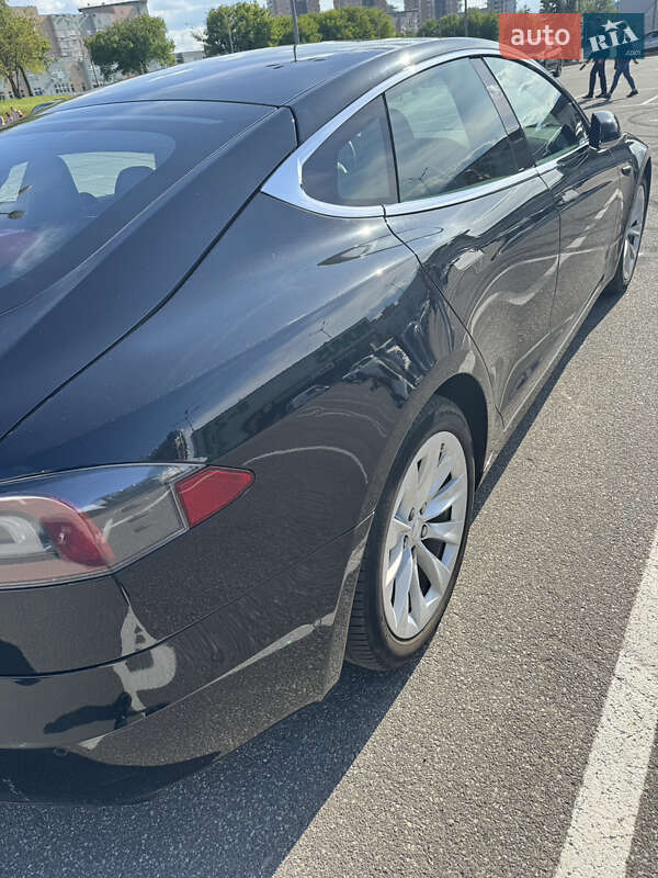 Ліфтбек Tesla Model S 2018 в Києві