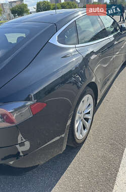 Лифтбек Tesla Model S 2018 в 