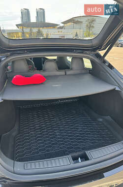 Лифтбек Tesla Model S 2018 в 