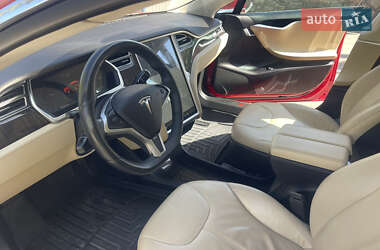 Лифтбек Tesla Model S 2013 в 