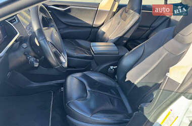 Ліфтбек Tesla Model S 2013 в 