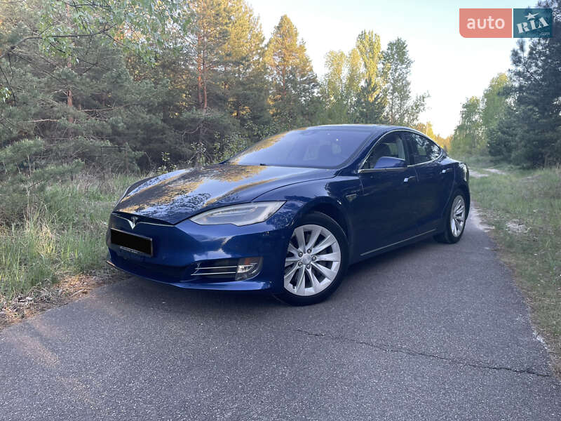 Tesla Model S 2016