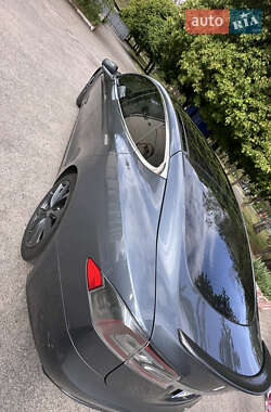 Лифтбек Tesla Model S 2013 в 