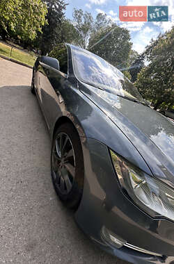 Лифтбек Tesla Model S 2013 в 