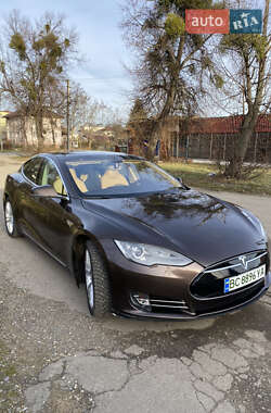Лифтбек Tesla Model S 2014 в 