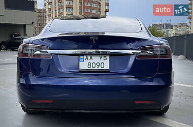 Лифтбек Tesla Model S 2017 в 