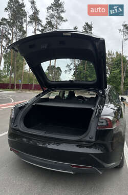 Ліфтбек Tesla Model S 2014 в 