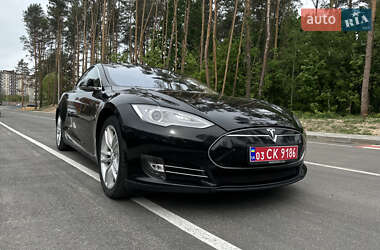 Ліфтбек Tesla Model S 2014 в 