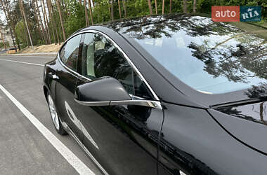 Ліфтбек Tesla Model S 2014 в 