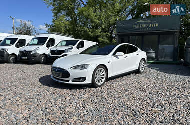 Лифтбек Tesla Model S 2016 в Ровно