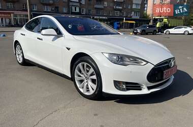 Лифтбек Tesla Model S 2014 в Киеве