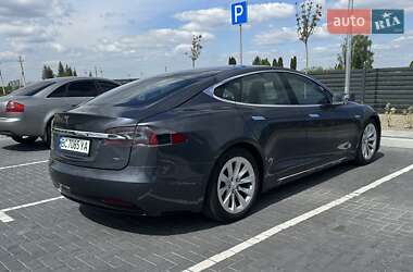 Лифтбек Tesla Model S 2016 в 