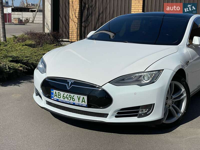 Tesla Model S 2014