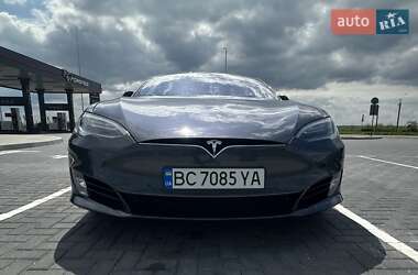 Лифтбек Tesla Model S 2016 в 