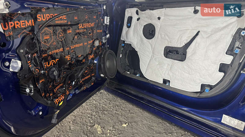 Ліфтбек Tesla Model S 2022 в Києві