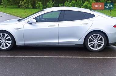 Лифтбек Tesla Model S 2013 в 