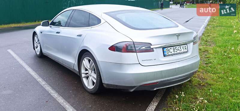 Лифтбек Tesla Model S 2013 в Богородчанах