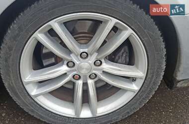 Лифтбек Tesla Model S 2013 в 