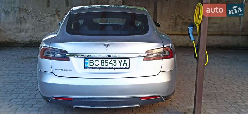Лифтбек Tesla Model S 2013 в Богородчанах