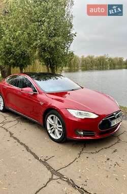Ліфтбек Tesla Model S 2015 в 