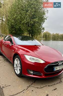 Ліфтбек Tesla Model S 2015 в 