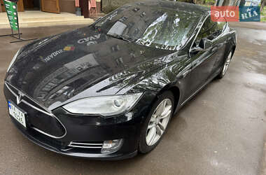 Ліфтбек Tesla Model S 2014 в 