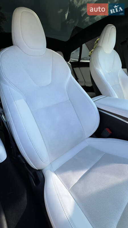 Ліфтбек Tesla Model S 2022 в Львові