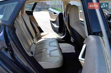 Лифтбек Tesla Model S 2016 в 