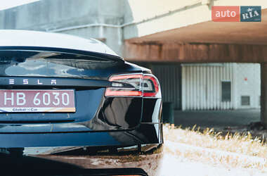 Ліфтбек Tesla Model S 2020 в 