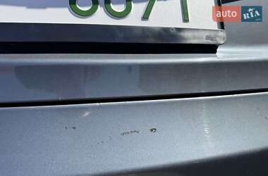 Ліфтбек Tesla Model S 2013 в 