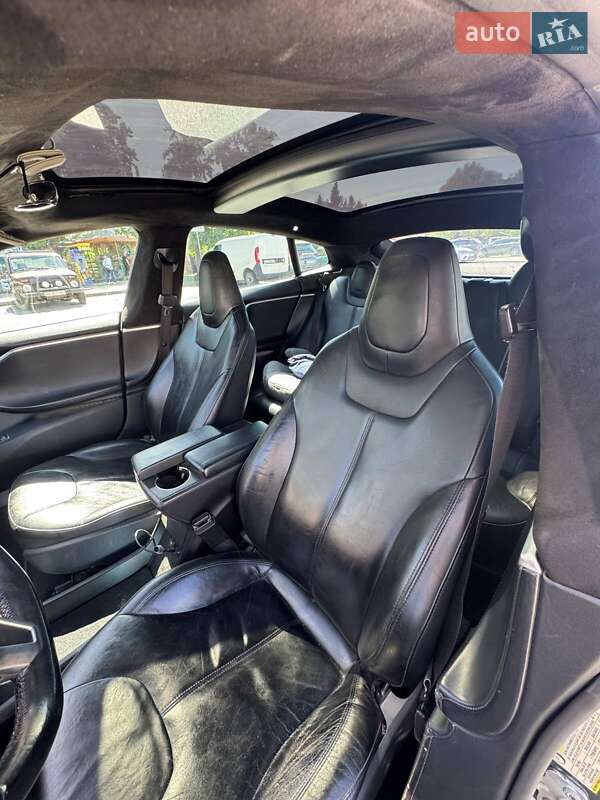 Лифтбек Tesla Model S 2013 в Днепре
