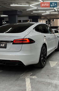 Лифтбек Tesla Model S 2022 в 