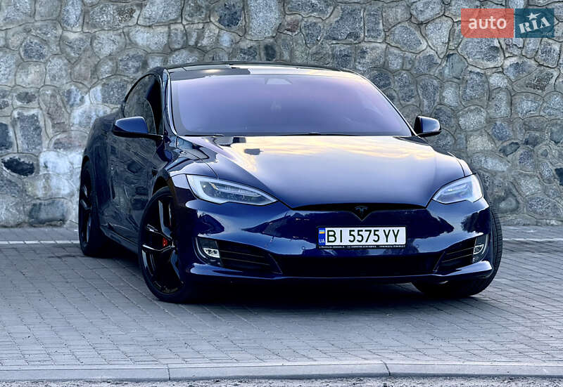 Tesla Model S 2018
