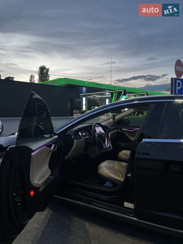 Ліфтбек Tesla Model S 2013 в Одесі