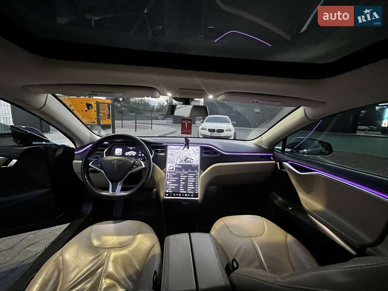Ліфтбек Tesla Model S 2013 в Одесі