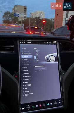 Лифтбек Tesla Model S 2013 в 