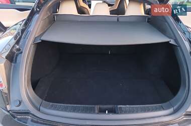Ліфтбек Tesla Model S 2016 в 