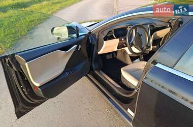 Ліфтбек Tesla Model S 2016 в 