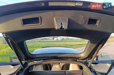 Ліфтбек Tesla Model S 2016 в 
