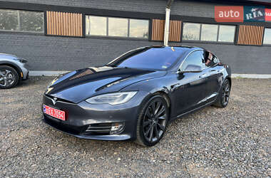 Лифтбек Tesla Model S 2018 в 