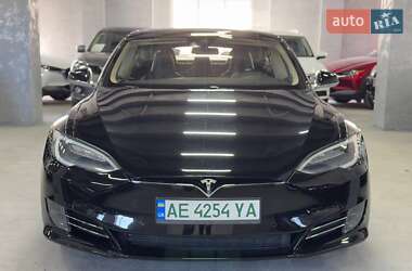 Лифтбек Tesla Model S 2016 в Каменском