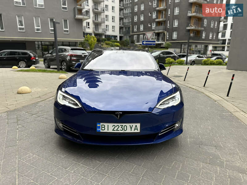 Лифтбек Tesla Model S 2020 в Львове