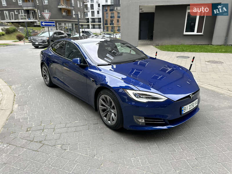 Лифтбек Tesla Model S 2020 в Львове