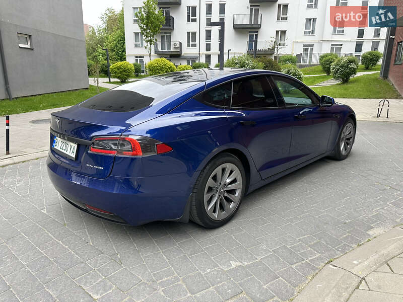 Лифтбек Tesla Model S 2020 в Львове
